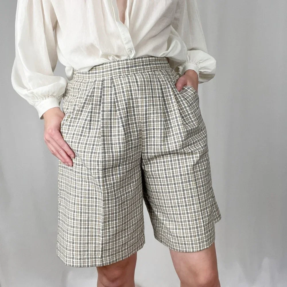 Vintage High Rise Plaid Woven Knit Pleated Relaxed Fit Straight Leg Long Shorts - Picture 7 of 7
